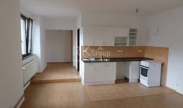 Pronájem bytu 1+kk 41 m², Hanžburského, Slaný, okres Kladno