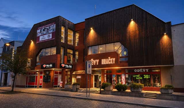 Prodej obchodních prostor 503 m², Mírové náměstí, Dobříš, okres Příbram