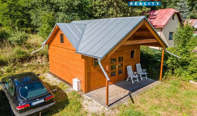 Prodej chaty/chalupy 37 m² s pozemkem 258 m², Svrkyně – Hole, okres Praha-západ