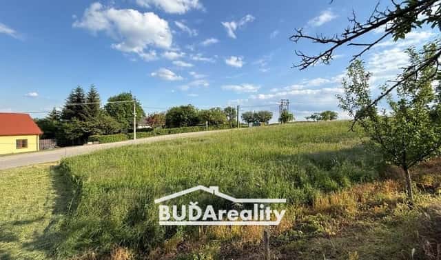 Prodej stavebního pozemku 1 408 m², Polešovice, okres Uherské Hradiště