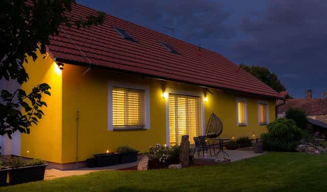 Prodej domu 200 m² s pozemkem 950 m², Plaňany – Hradenín, okres Kolín