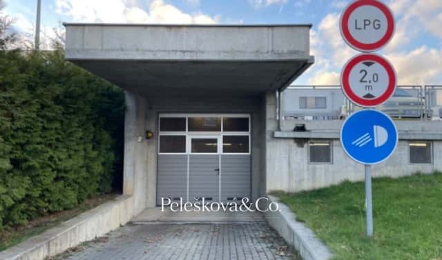 Prodej, Garážová stání, 19m2 - Praha, Formanská, Praha 4 – Újezd u Průhonic