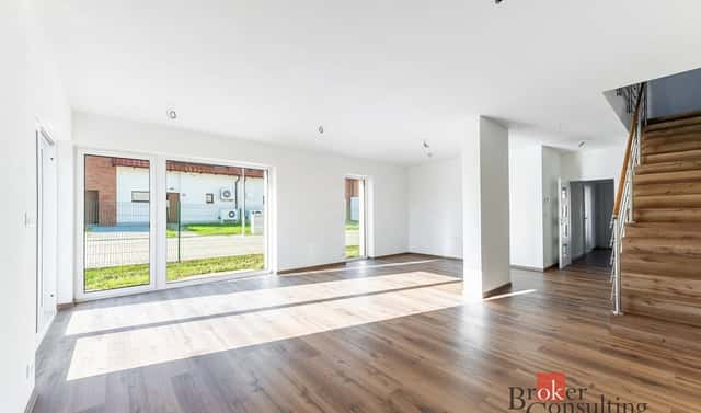 Prodej domu 148 m² s pozemkem 313 m², Karlštejnská, Ořech, okres Praha-západ