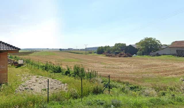 Prodej stavebního pozemku 1 964 m², Bělušice, okres Kolín