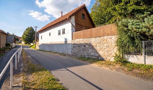 Prodej domu 79 m² s pozemkem 253 m², Pod farou, Stříbrná Skalice, okres Praha-východ