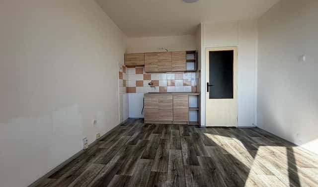 Pronájem bytu 1+kk 20 m², Jiráskova, Chomutov