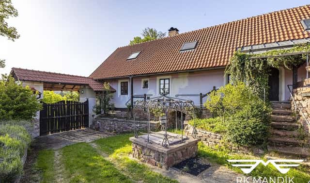 Prodej chaty/chalupy 270 m² s pozemkem 3 755 m², Oplany, okres Praha-východ