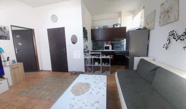 Pronájem bytu 2+kk 36 m², Hutník, Veselí nad Moravou, okres Hodonín