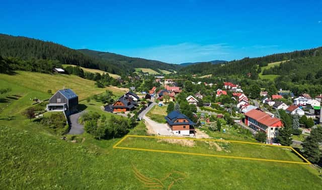 Prodej stavebního pozemku 1 951 m², Velké Karlovice, okres Vsetín