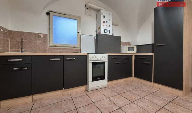 Pronájem bytu 3+1 85 m², Dr. Stejskala, České Budějovice – České Budějovice 1