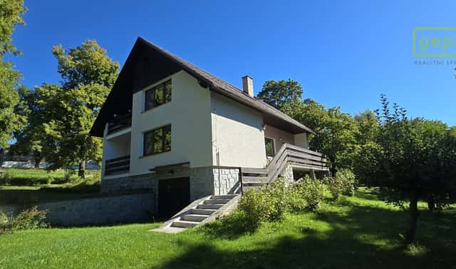 Prodej domu 200 m² s pozemkem 1 309 m², Černá v Pošumaví – Mokrá, okres Český Krumlov