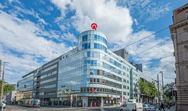 Pronájem kanceláře 1 180 m², Plzeňská, Praha 5 – Smíchov