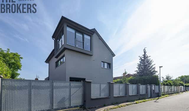 Prodej domu 300 m² s pozemkem 858 m², K novým domkům, Praha 5 – Lahovice