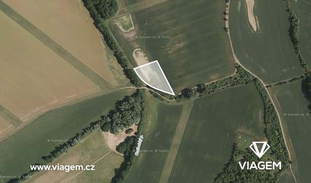 Prodej pole 1 652 m², Soběsuky, okres Kroměříž