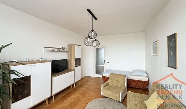 Prodej bytu 2+1 50 m², Slavíčkova, Brno – Lesná, okres Brno-město