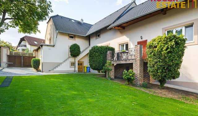 Prodej domu 194 m² s pozemkem 2 004 m², U Chundelů, Horoměřice, okres Praha-západ