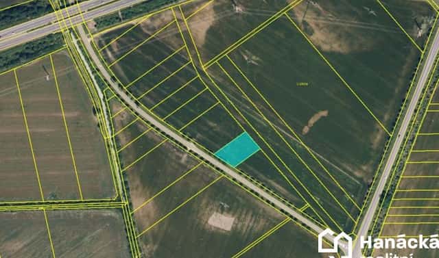 Prodej pole 1 888 m², Olomouc