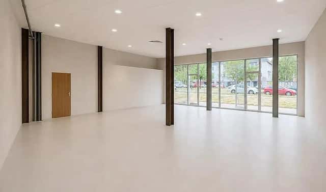 Pronájem obchodních prostor 154 m², V olšinách, Praha 10 – Strašnice