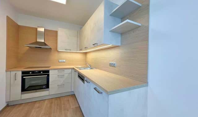 Pronájem bytu 3+kk 72 m², Nad přehradou, Praha 10 – Horní Měcholupy