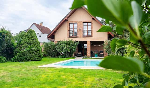 Prodej domu 287 m² s pozemkem 997 m², Dobšická, Praha 9 – Horní Počernice