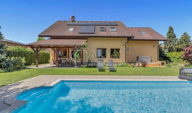 Prodej domu 255 m² s pozemkem 775 m², Na Viničkách, Šestajovice, okres Praha-východ