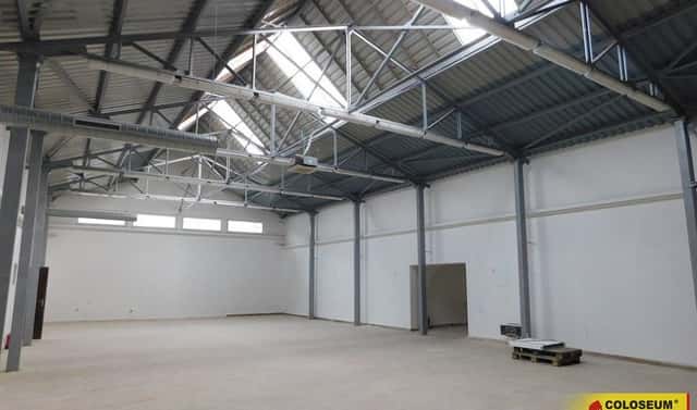 Pronájem obchodních prostor 400 m², Pražská, Znojmo
