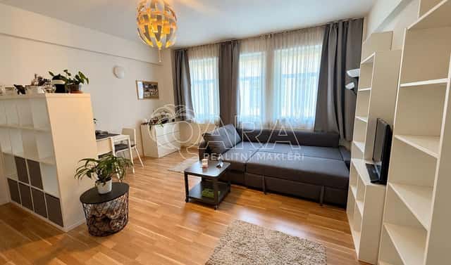Pronájem bytu 1+kk 28 m², Dalimilova, Praha 3 – Žižkov