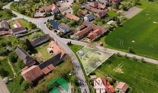 Prodej stavebního pozemku 910 m², Moravany – Platěnice, okres Pardubice