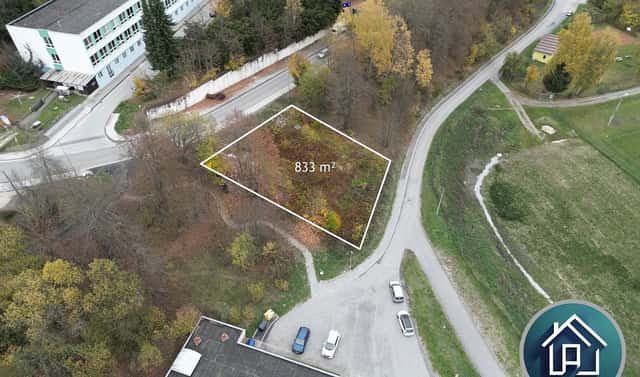 Prodej stavebního pozemku 833 m², K Bazénu, Větřní, okres Český Krumlov