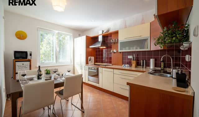 Pronájem bytu 2+1 66 m², Padělky IX, Zlín