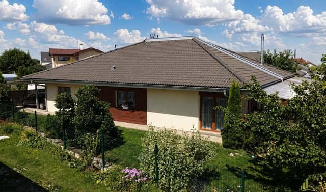 Prodej domu 107 m² s pozemkem 593 m², Doubek, okres Praha-východ