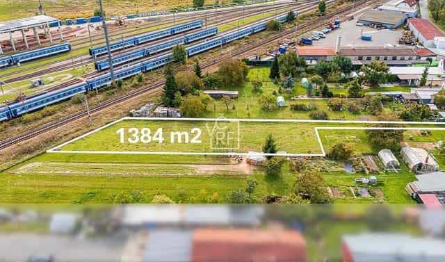 Prodej stavebního pozemku 1 384 m², Hradec Králové