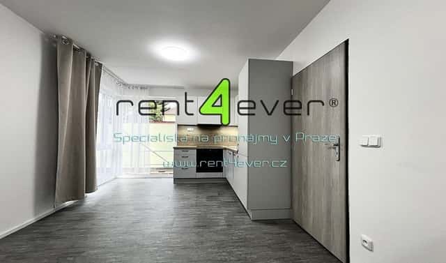 Pronájem bytu 2+kk 51 m², Zborovská, Kolín – Kolín II