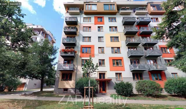 Pronájem bytu 1+1 34 m², Pod lipami, Praha 3 – Žižkov