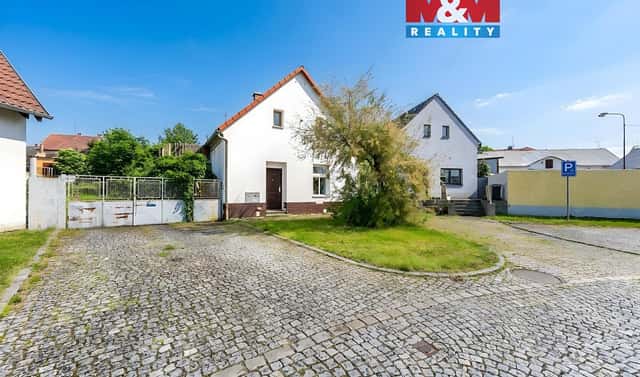 Prodej domu 230 m² s pozemkem 325 m², náměstí 5. května, Holýšov, okres Plzeň-jih