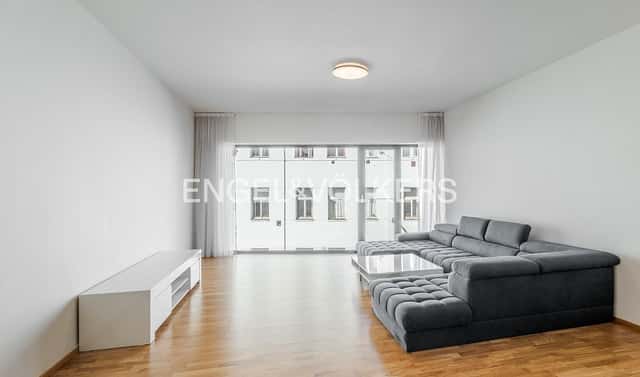 Pronájem bytu 3+kk 115 m², Kmochova, Praha 5 – Smíchov