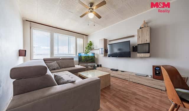 Prodej bytu 2+1 64 m², Holešická, Chomutov