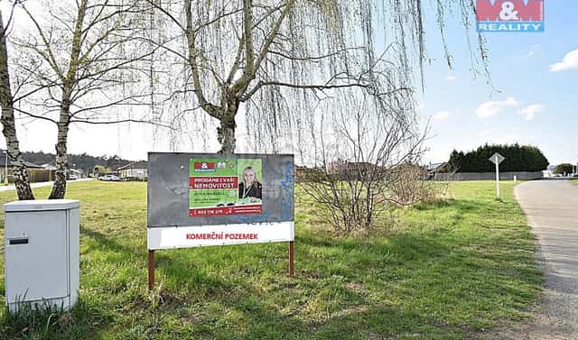 Prodej komerčního pozemku 3 208 m², Tišice – Chrást, okres Mělník