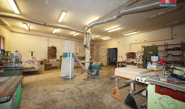 Pronájem výrobních prostor 1 000 m², Lesní, Plesná, okres Cheb