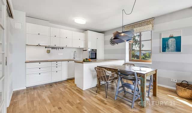 Prodej bytu 3+kk 82 m², Kařez, okres Rokycany