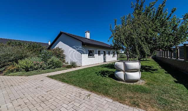 Prodej domu 111 m² s pozemkem 707 m², Vojkovice, okres Mělník