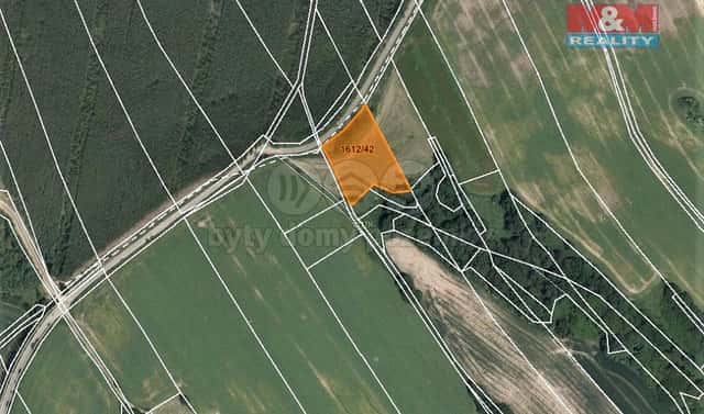 Prodej pole 5 327 m², Dubnice, okres Česká Lípa