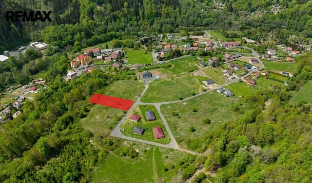 Prodej stavebního pozemku 2 271 m², Kyselka, okres Karlovy Vary