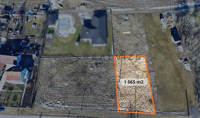 Prodej stavebního pozemku 1 065 m², Lišov – Hůrky, okres České Budějovice