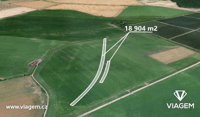 Prodej pole 4 726 m², Běrunice, okres Nymburk