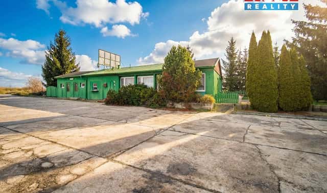 Prodej obchodních prostor 200 m², Lochenice, okres Hradec Králové
