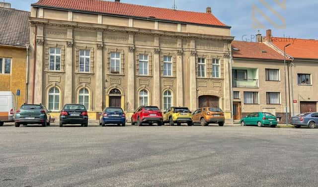 Prodej domu 454 m² s pozemkem 164 m², nám. Komenského, Kostelec nad Labem, okres Mělník