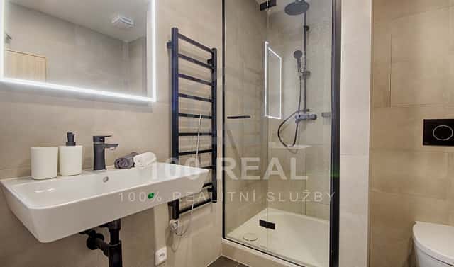 Pronájem bytu 2+kk 45 m², Průmyslová, Hradec Králové
