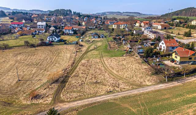 Prodej stavebního pozemku 1 219 m², Cetyně, okres Příbram