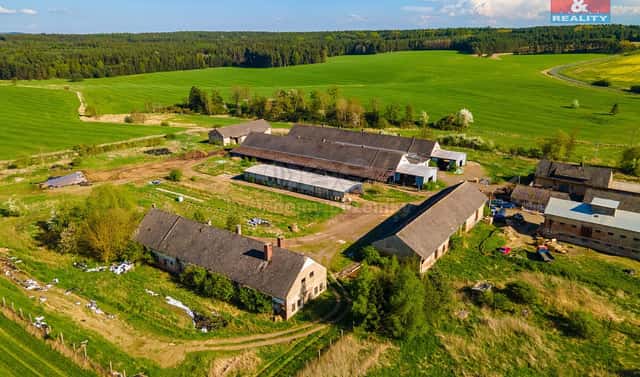 Prodej zemědělského objektu 4 026 m², Černovice, okres Plzeň-jih